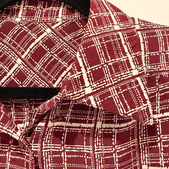 ✨ Vintage 70s Burgundy Geometric Button-Up Blouse | Retro Dagger Collar | M - Picture 4 of 6